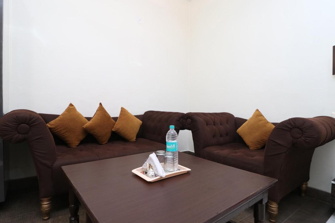 OYO 29637 Hotel Kakkar Ludhiana Bagian luar foto